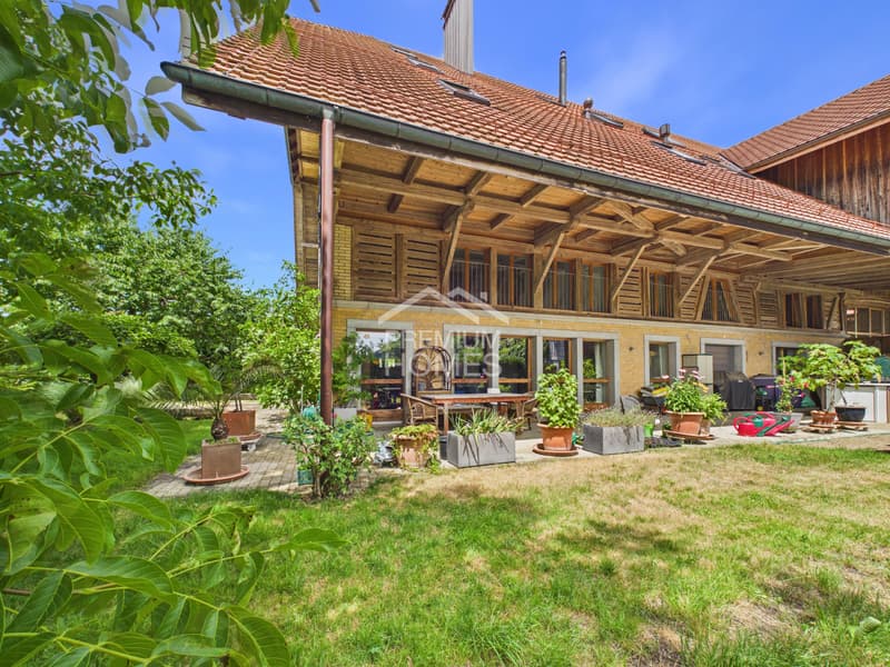 Modern Home with Plenty of Space and Comfort (1)