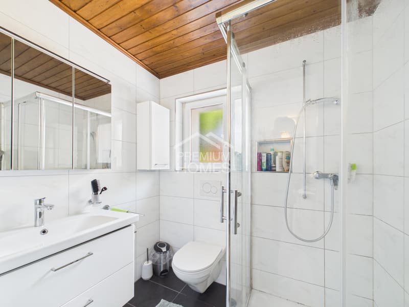 Casa familiare con terreno spazioso (6)