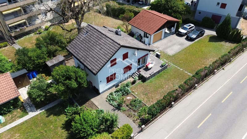 Casa familiare con terreno spazioso (1)