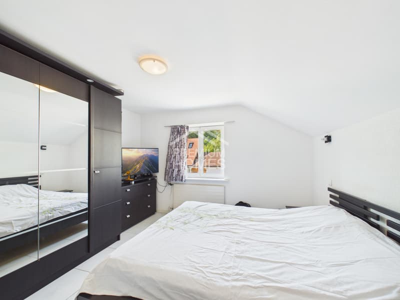 Casa familiare con terreno spazioso (5)