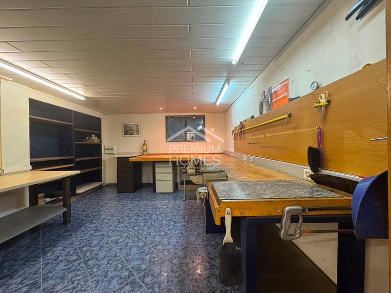 Atelier, stockage ou showroom - Tout est possible (6)