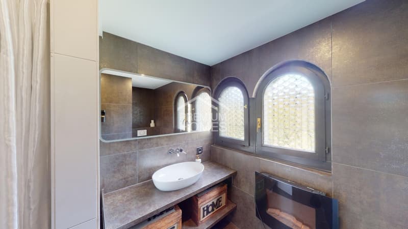 Top Price Discreet Luxury: A Retreat for Higher Demands. (10)