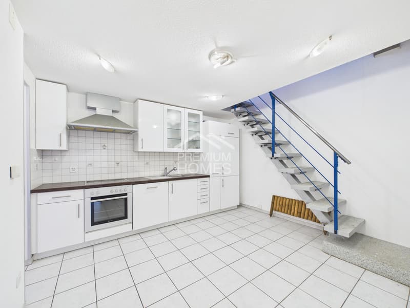NOW OR NEVER - YOUR CHANCE AT A CENTRAL LOCATION (4)