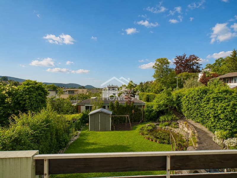 Casa familiare moderna con giardino da sogno a Therwil (4)