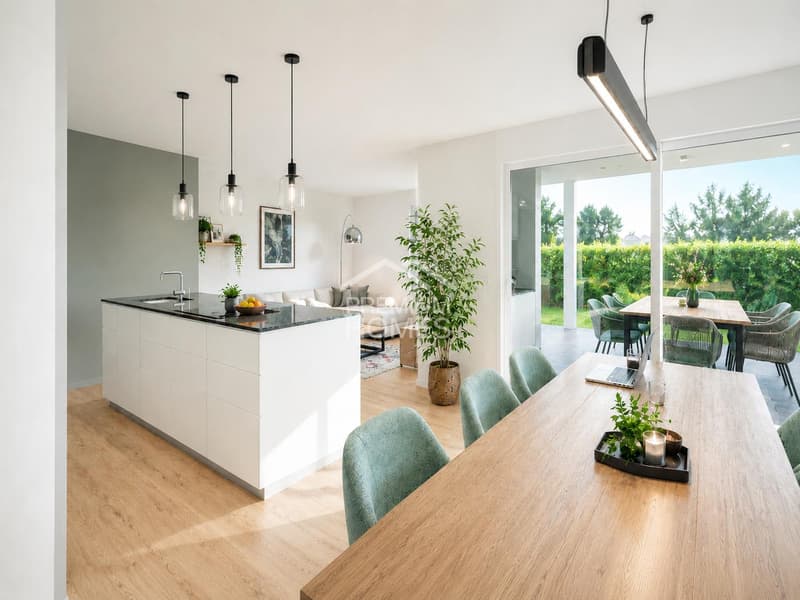 RESERVED: Ground floor apartment with seating area and green space (4)
