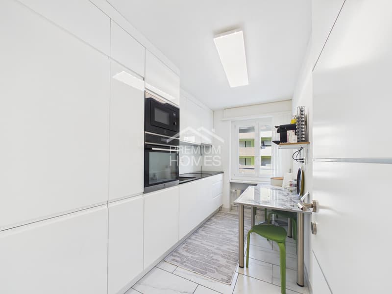 Ambiance de vie moderne avec beaucoup d'espace au cœur de Goldau (6)