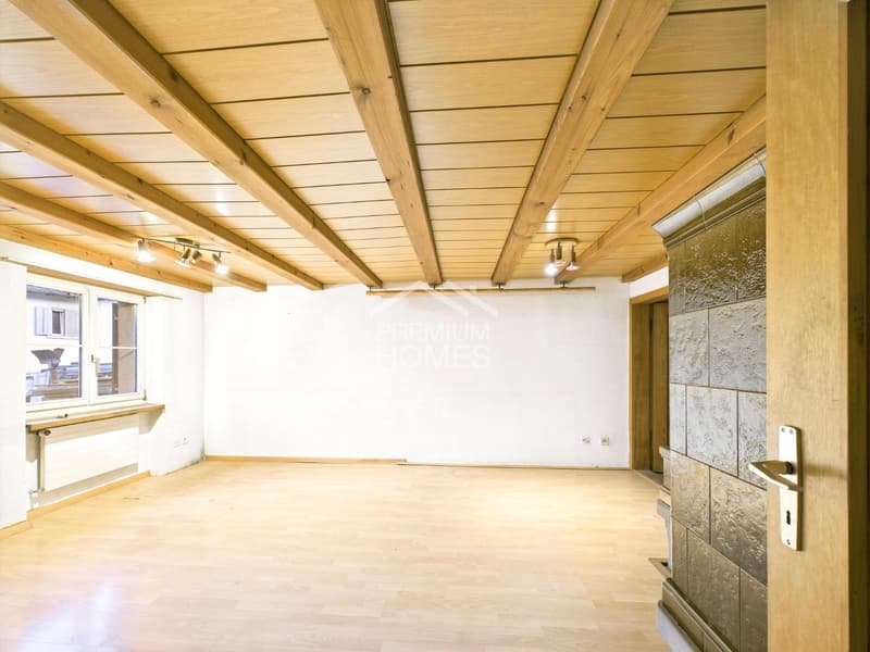Doppeltes Potenzial: Ein Haus bezugsbereit, eines zur Neugestaltung (3)