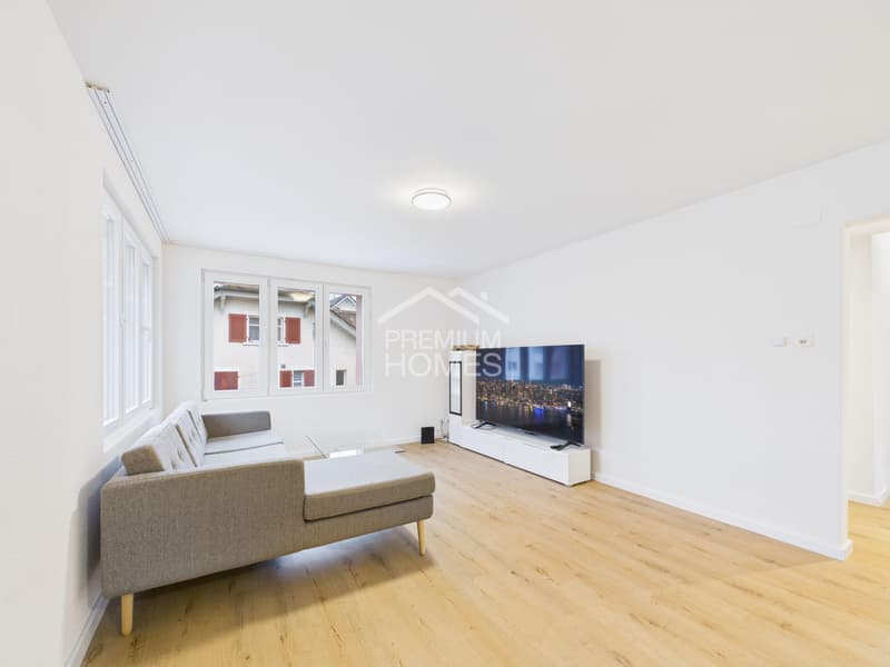 Investment with a Future: Residential and Commercial Building (2)