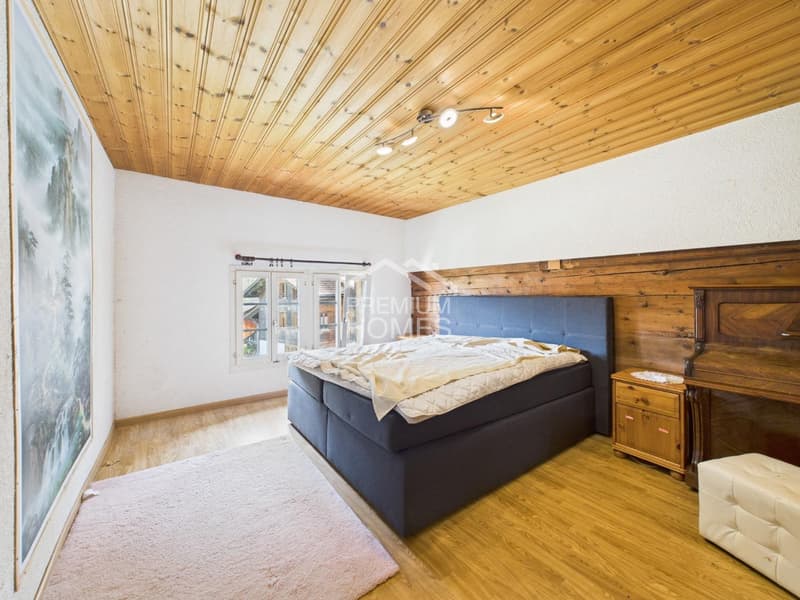 Charmantes Dreifamilienhaus - Perfekt für Freizeit- und Outdooraktivit (5)