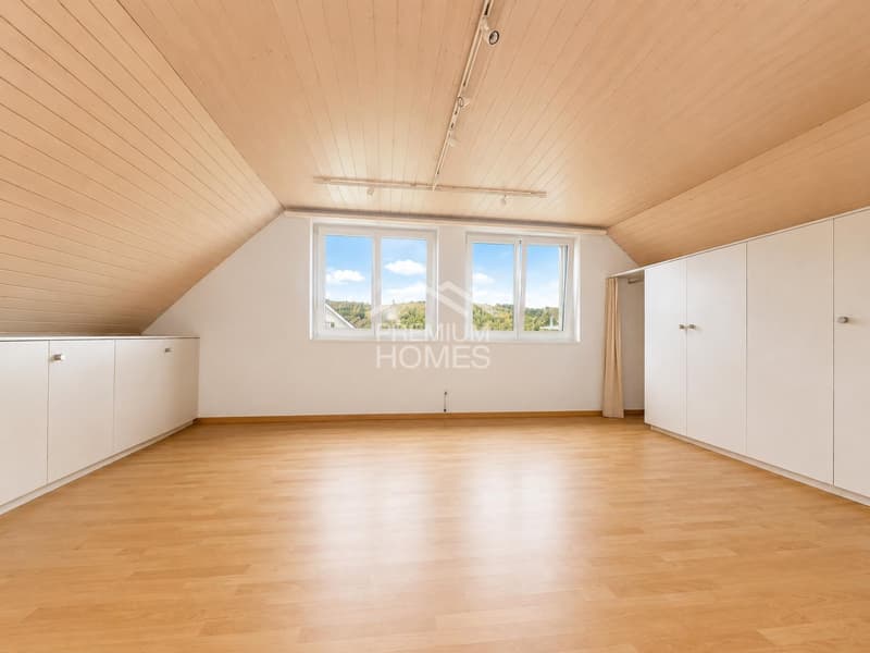 Exklusive Wohnung mit grosszügigem Raumkonzept (5)