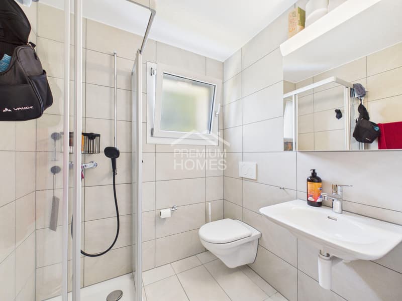 Elegantes Zuhause mit wunderschönem Aarepanorama (9)