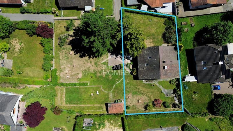 Chalet-Flair mit traumhafter Gartenidylle (2)