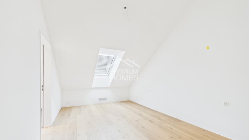 MODERNE ATTIKAWOHUNG MIT TRAUMHAFTER BERGKULISSE (7)