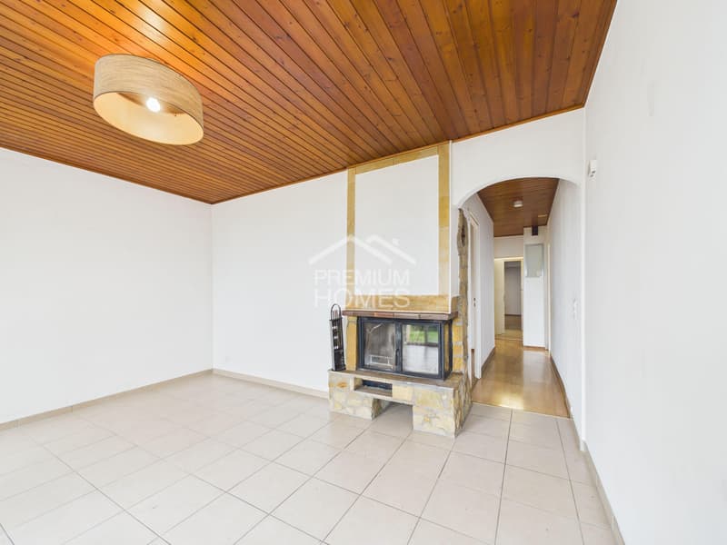 Maison à transformer dans un cadre privilégié (6)