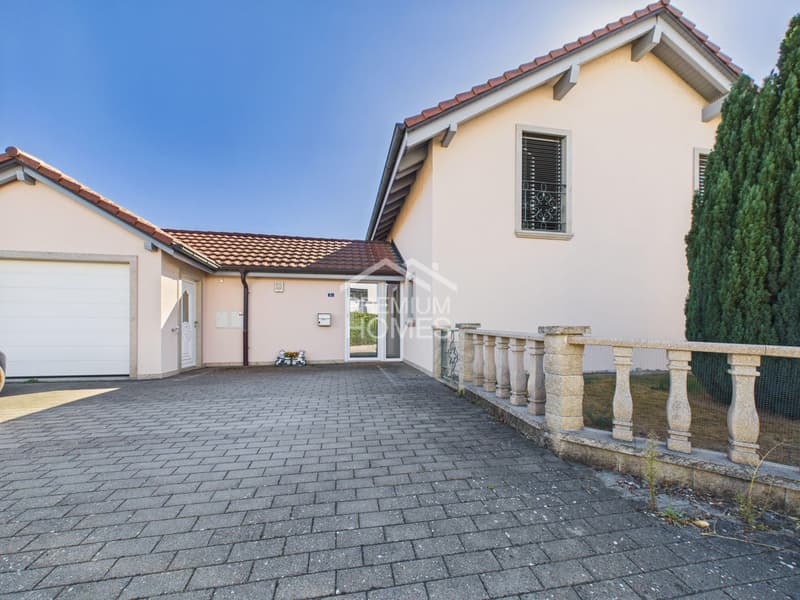 Villa familiale avec jardin (2)