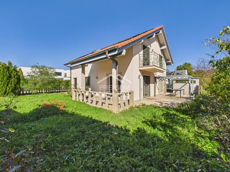 Villa familiale avec jardin (1)
