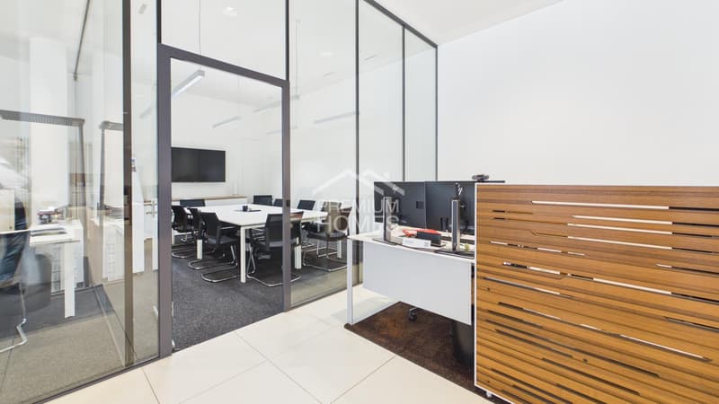 Autohaus Gewerbefläche mit Showroom oder Rendite (7)