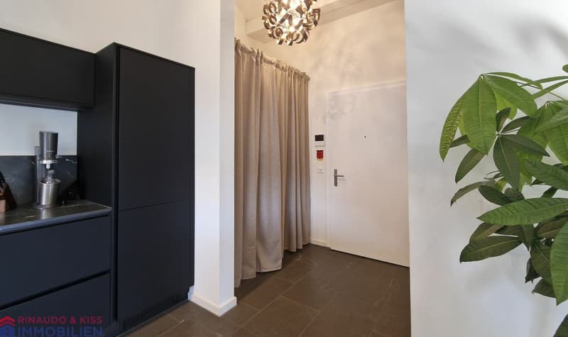 Exclusive attic apartment with balcony - modern & new (12)