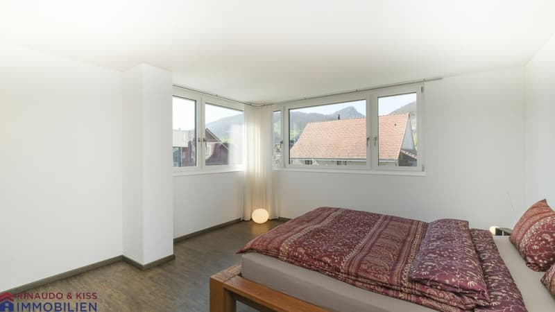 Exclusive living - plenty of space with a view into the vineyards (8)