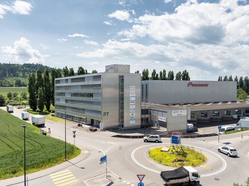 Commercial space for rent in Brügg BE – 155 m² with optimal infrastructure (1)