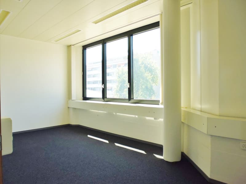 Espace de bureau entièrement équipé à louer à Reinach - utilisation intermédiaire possible ! (4)