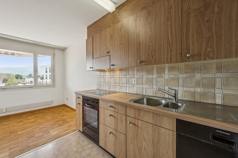 4.5-Zimmer-Wohnung an zentraler Lage zu vermieten (2)