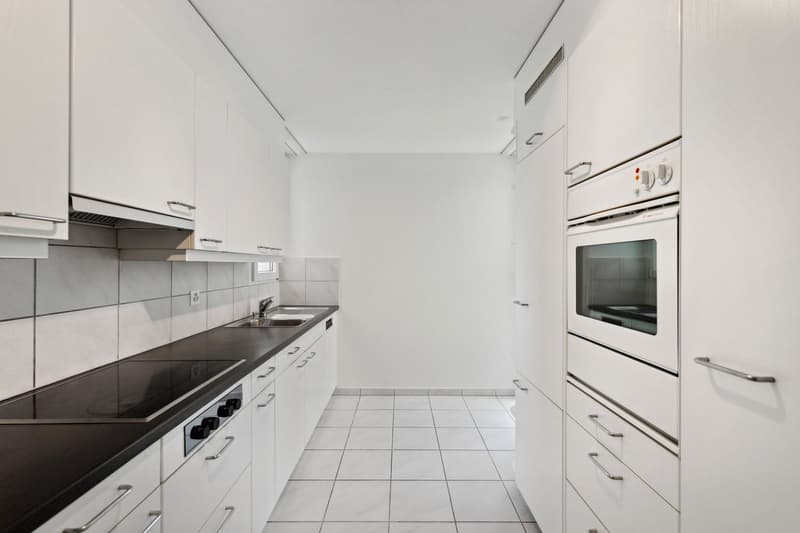 Moderne 2 1/2-Zimmer-Wohnung an zentraler Lage zu vermieten! (1)