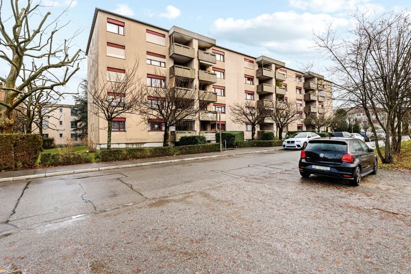 Grosszügigie 2 1/2-Zimmerwohnung (12)