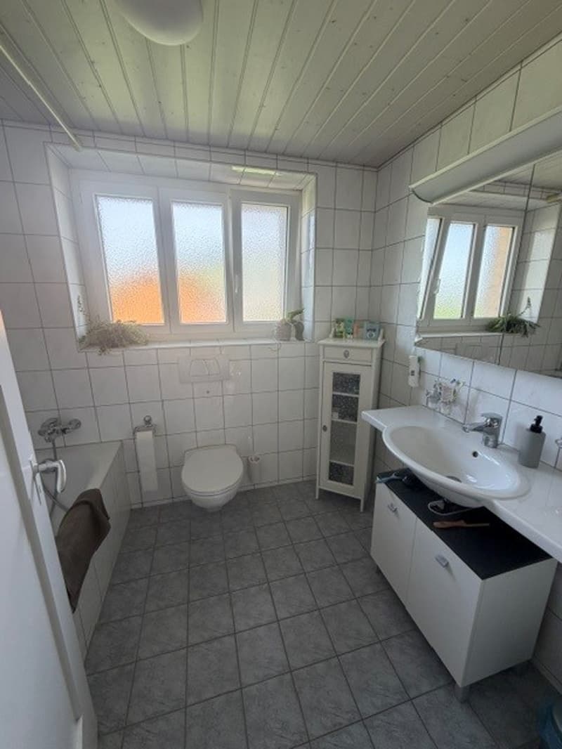 Zu vermieten ruhig, zentral gelegene 4-Zimmerwohnung (6)