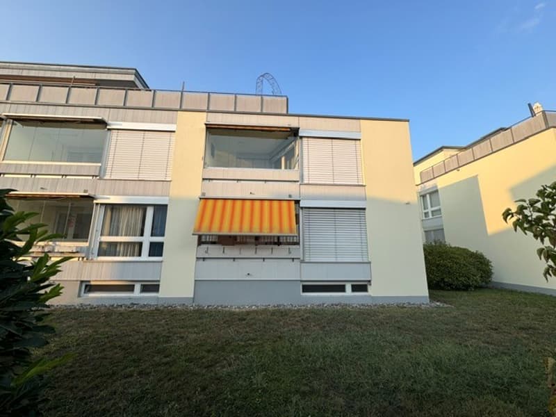 Charmante 3.5-Zimmer-Wohnung mit Balkon und schöner Aussicht in Thun (1)