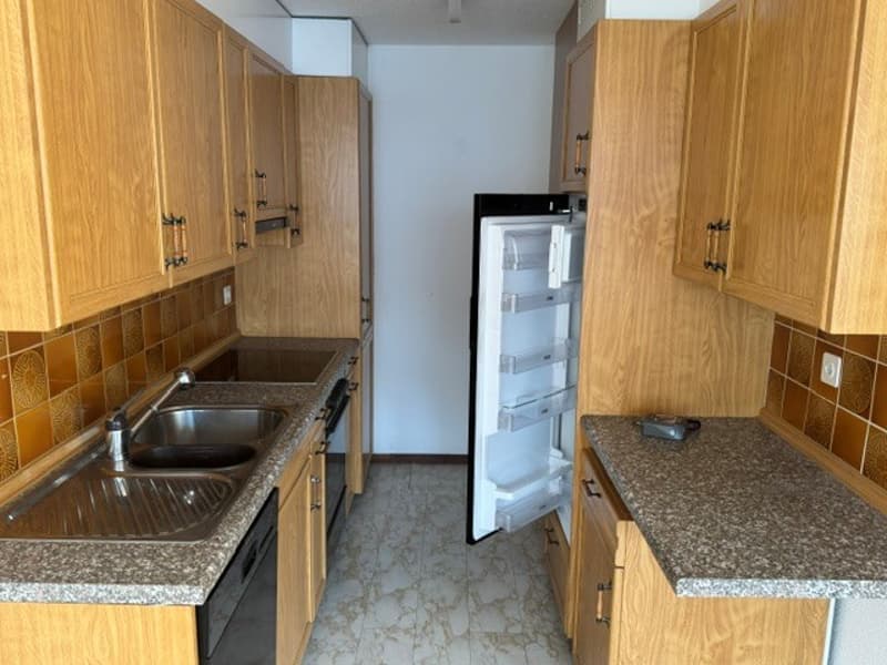 Charmante 3.5-Zimmer-Wohnung mit Balkon und schöner Aussicht in Thun (2)