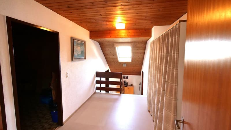 5.5 ZIMMER, GERÄUMIG, RUHIG GELEGEN, BEZAHLBAR UND MIT VIEL POTENTIAL (14)