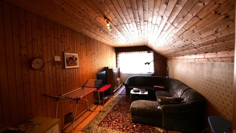 5.5 ZIMMER, GERÄUMIG, RUHIG GELEGEN, BEZAHLBAR UND MIT VIEL POTENTIAL (12)