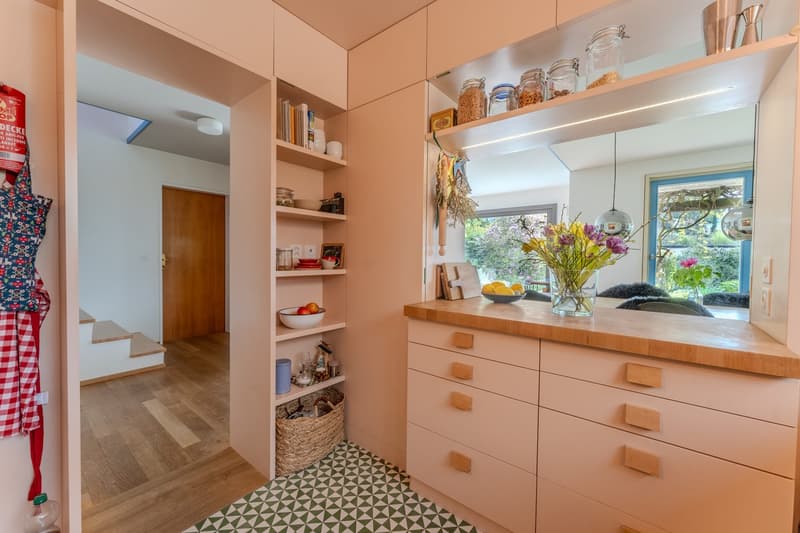 Spacious single-family house with idyllic garden in a quiet location (11)