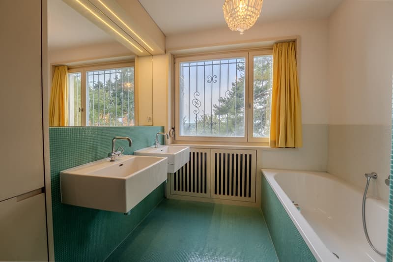 Spacious single-family house with idyllic garden in a quiet location (22)