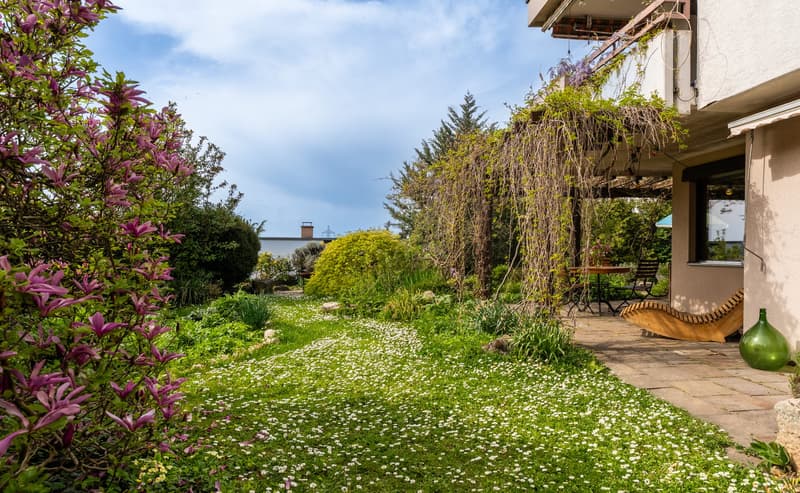 Spacious single-family house with idyllic garden in a quiet location (6)