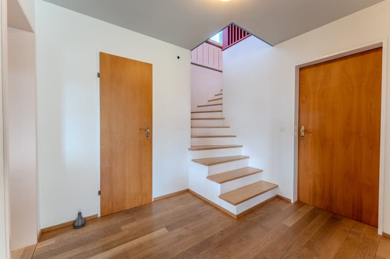 Spacious single-family house with idyllic garden in a quiet location (25)