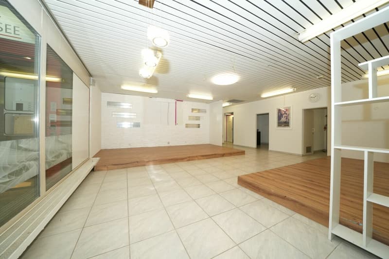 Espace commercial attractif dans un emplacement central très fréquenté à Sursee (5)