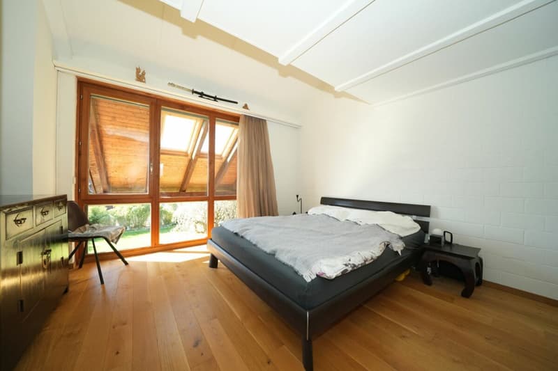 Stylishly modernized, semi-detached single-family house with sunny garden (9)