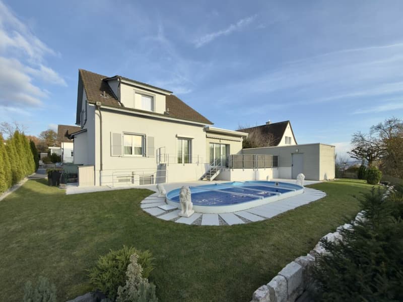 Your Dream House in a Quiet Location with Pool and Alpine View (1)