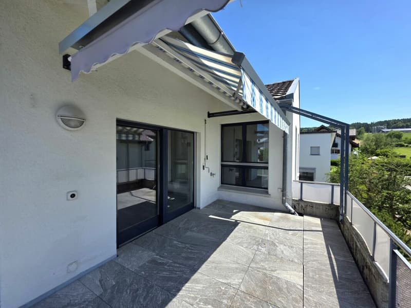 Maisonette attique unique avec terrasse ensoleillée (2)