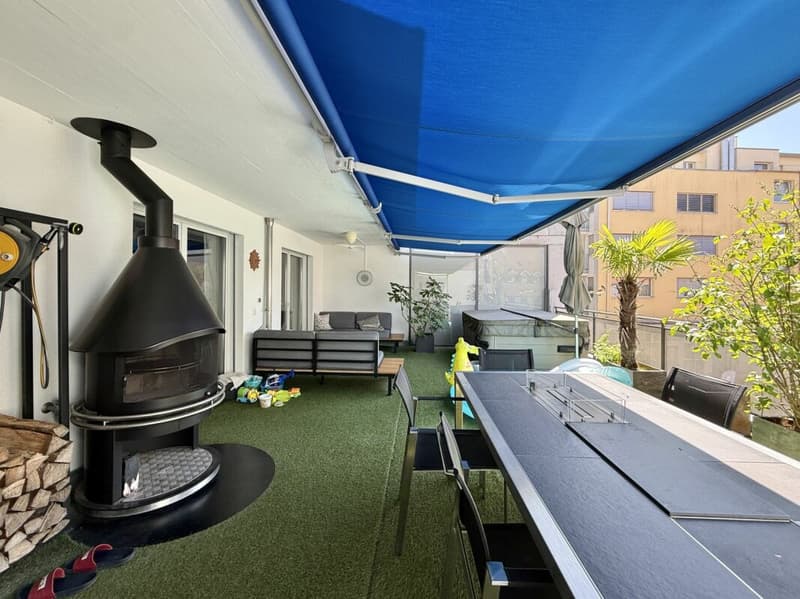 Untere Etage grosse Terrasse 42m²