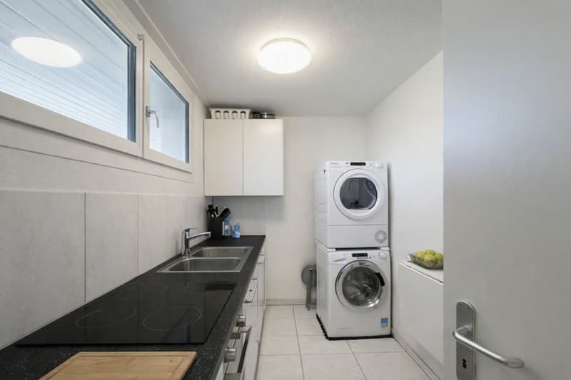 RENOVIERTE 2½-ZIMMER-WOHNUNG MIT WEITBLICK (4)
