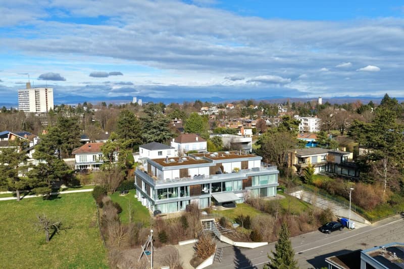 Hochwertige Wohnung an bester Lage mit separatem Büro (1)