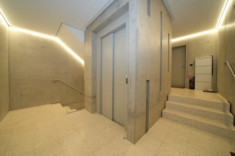 Hochwertige Wohnung an bester Lage mit separatem Büro (11)
