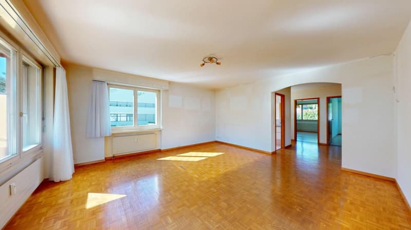 Gemütliche Wohnung mit viel Gestaltungspotential an zentraler Lage (3)