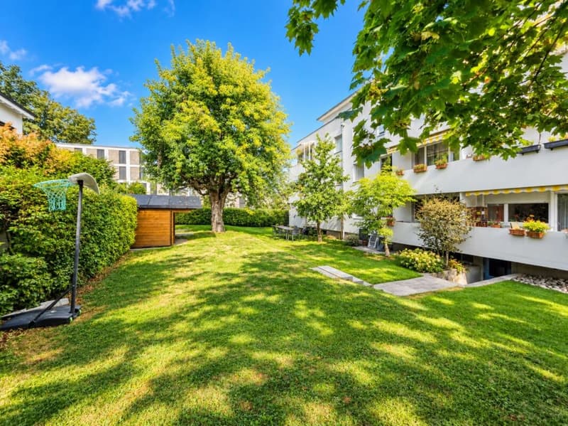Zentral gelegene Wohnung mit Balkon und guter Besonnung (2)