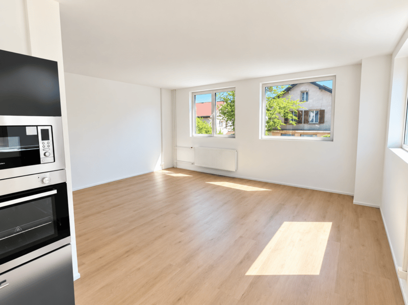 NEU SANIERTE GEWERBEFLÄCHE ZU VERMIETEN (6)