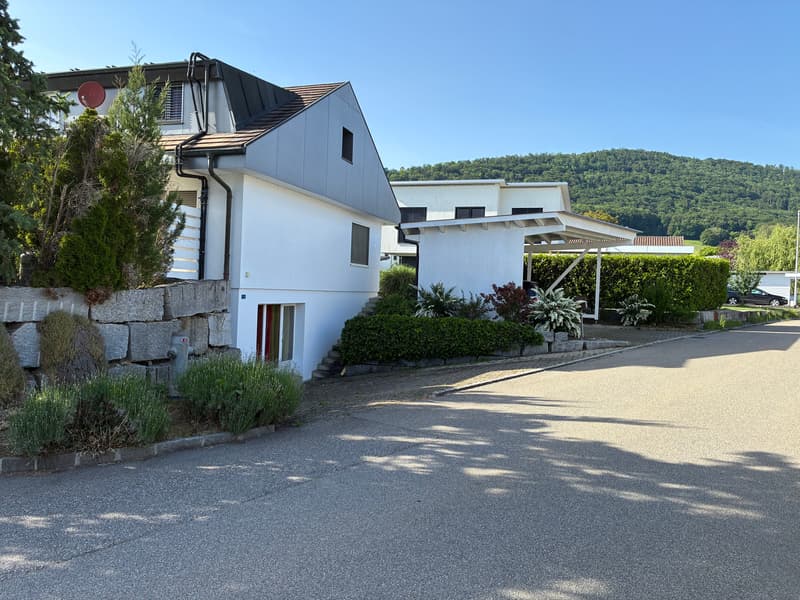 Charming single-family house with pool in Stüsslingen (3)