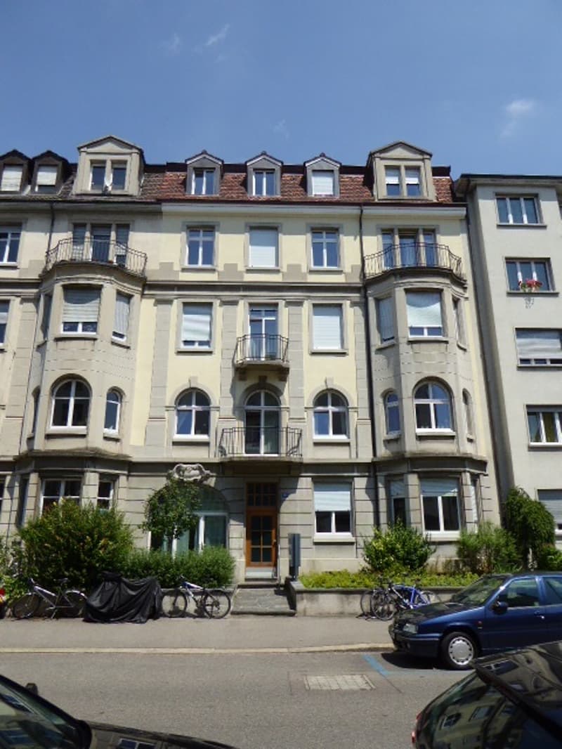 Aussenansicht Liegenschaft Bild 3